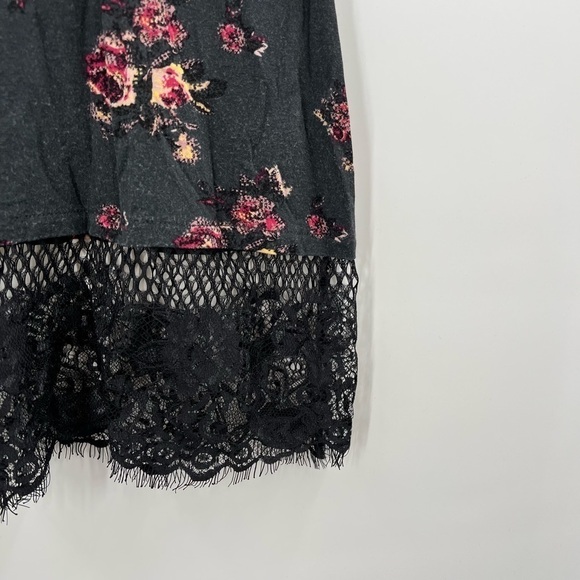 Maurices Black Floral & Lace Blouse Ladies Medium - Picture 5 of 5